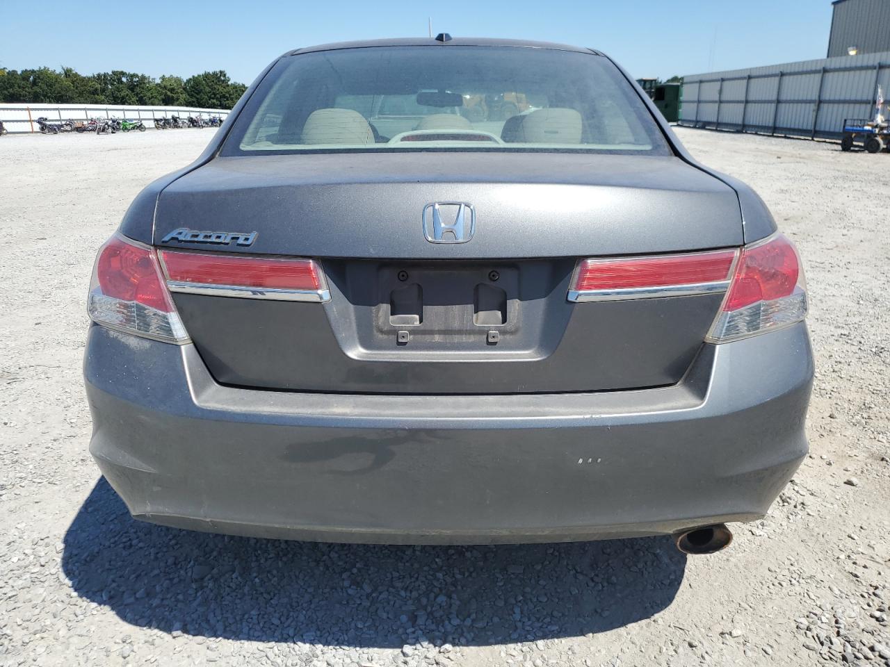 2011 Honda Accord Exl VIN: 1HGCP2F86BA040700 Lot: 70860905