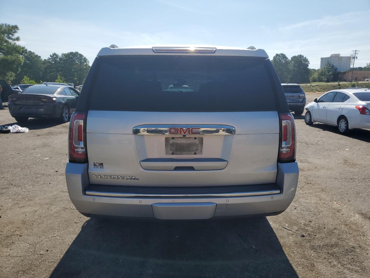 2019 GMC Yukon Xl Denali VIN: 1GKS2HKJ6KR131721 Lot: 66630745