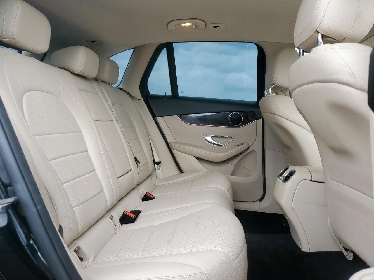 2020 Mercedes-Benz Glc 300 VIN: W1N0G8DB8LF765215 Lot: 70899545
