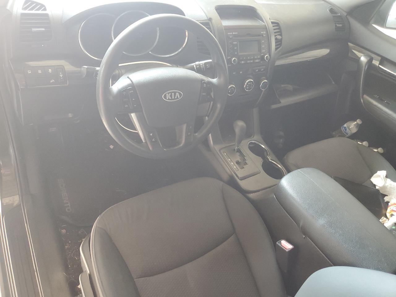 2012 Kia Sorento Base VIN: 5XYKT3A11CG215927 Lot: 67665915
