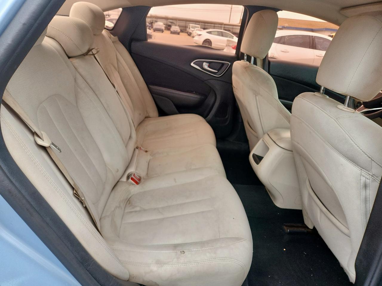 2015 Chrysler 200 Limited VIN: 1C3CCCABXFN712604 Lot: 70784595