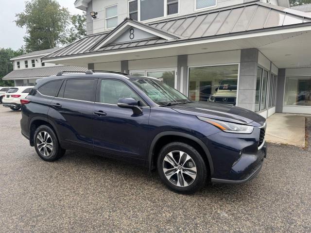  TOYOTA HIGHLANDER 2022 Blue