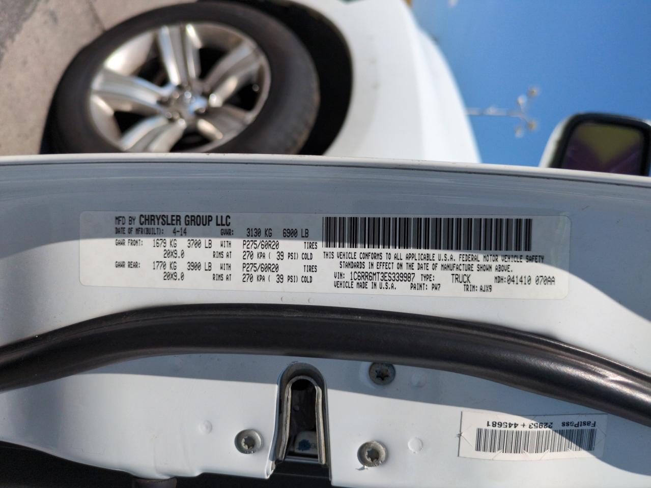 1C6RR6MT3ES339987 2014 Ram 1500 Sport