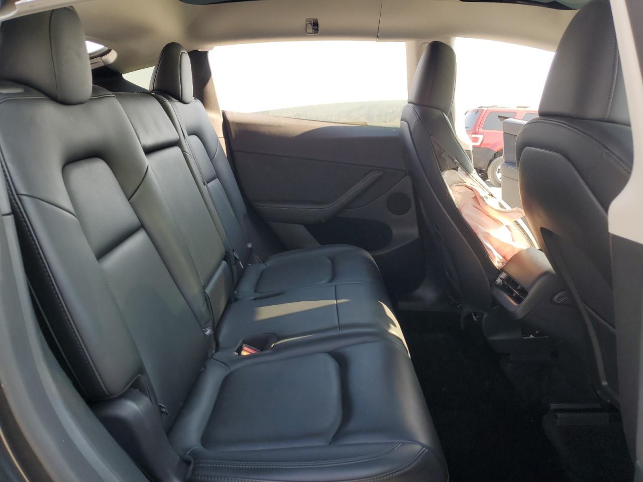 2025 Tesla Model Y VIN: 7SAYGAEE9SF271249 Lot: 67150265