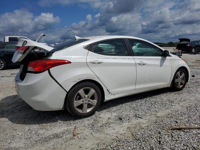  HYUNDAI ELANTRA 2013 Biały