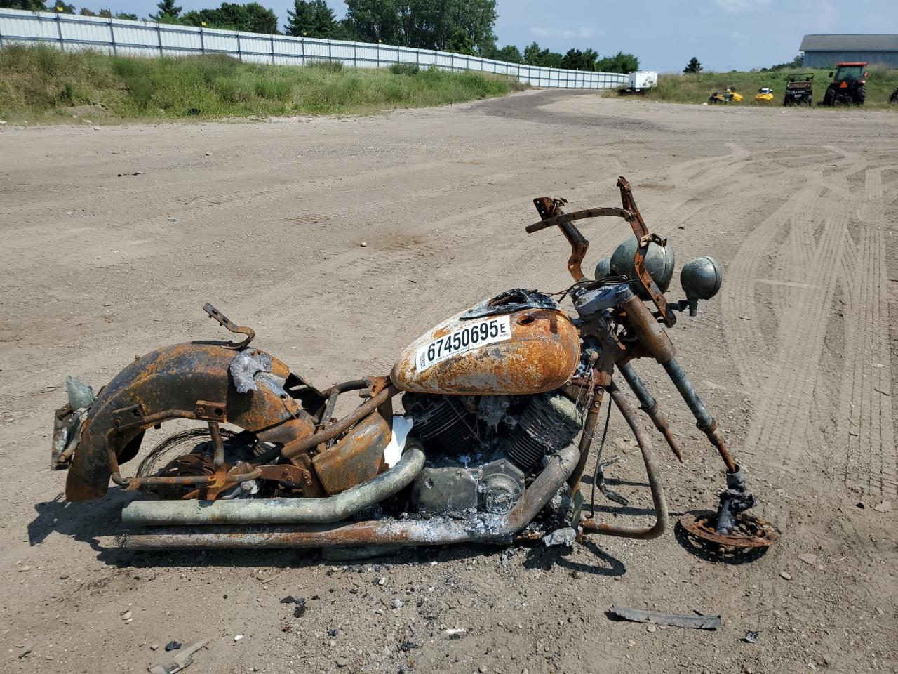 YAMAHA XV 2004. Lot# 67450695. VIN JYAVP11E44A053376. Photo 1