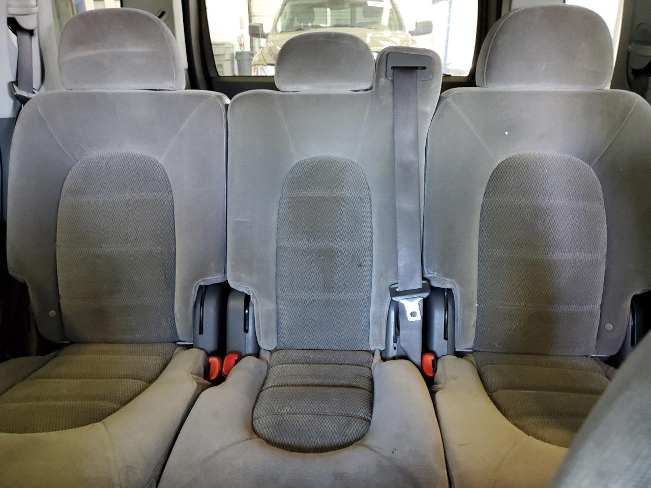 2004 Ford Explorer Xlt VIN: 1FMZU73W24UB80323 Lot: 69844485