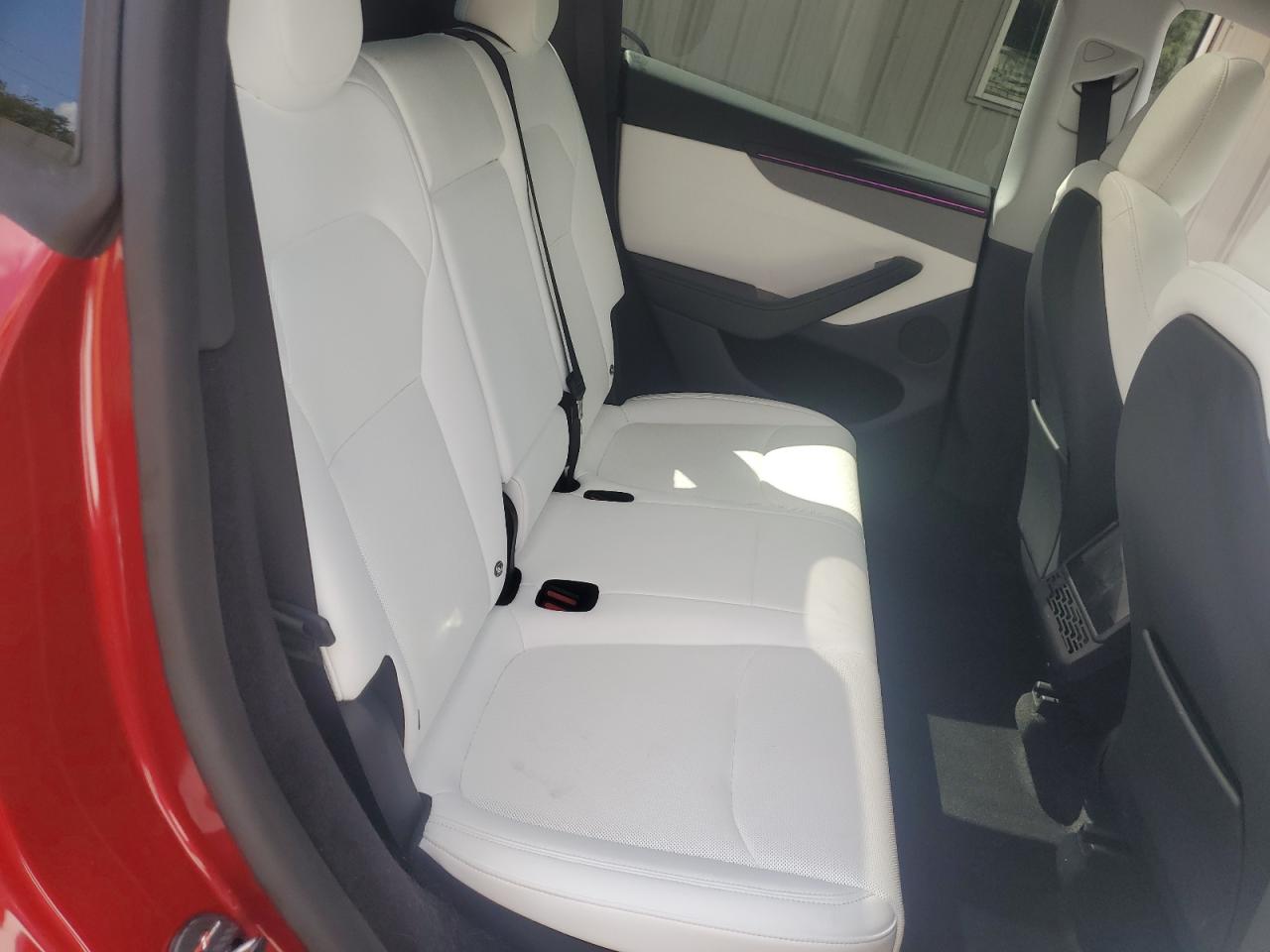 2026 Tesla Model Y VIN: 7SAYGDEE7TF363964 Lot: 70137845