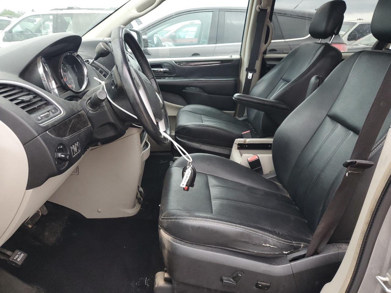 2016 Chrysler Town & Country Touring VIN: 2C4RC1BG0GR213481 Lot: 69414055