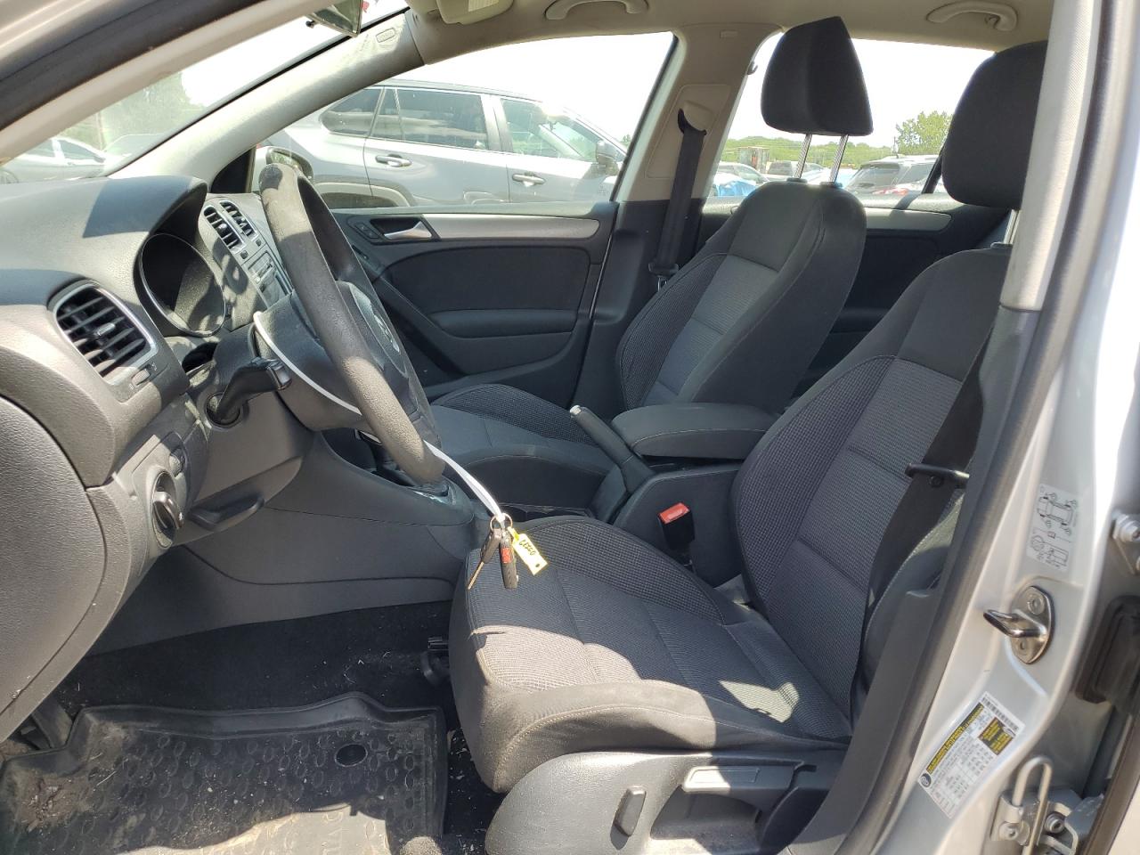 2013 Volkswagen Golf VIN: WVWDB7AJ0DW043588 Lot: 68170395