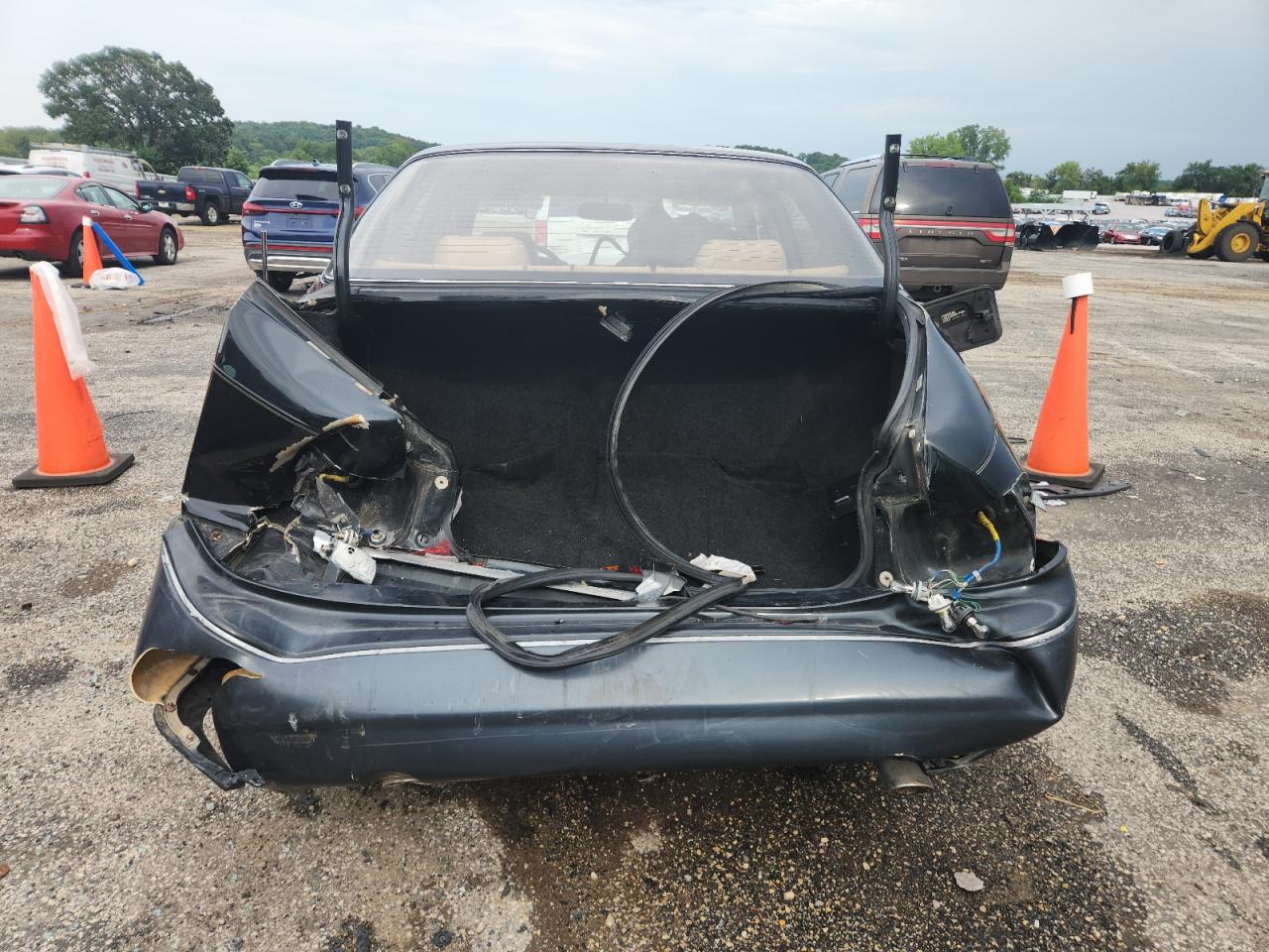 1992 Lexus Ls 400 VIN: JT8UF11E5N0133021 Lot: 69087025