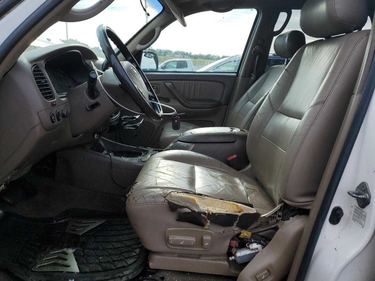 2003 Toyota Sequoia Limited VIN: 5TDZT38A83S145849 Lot: 67390465