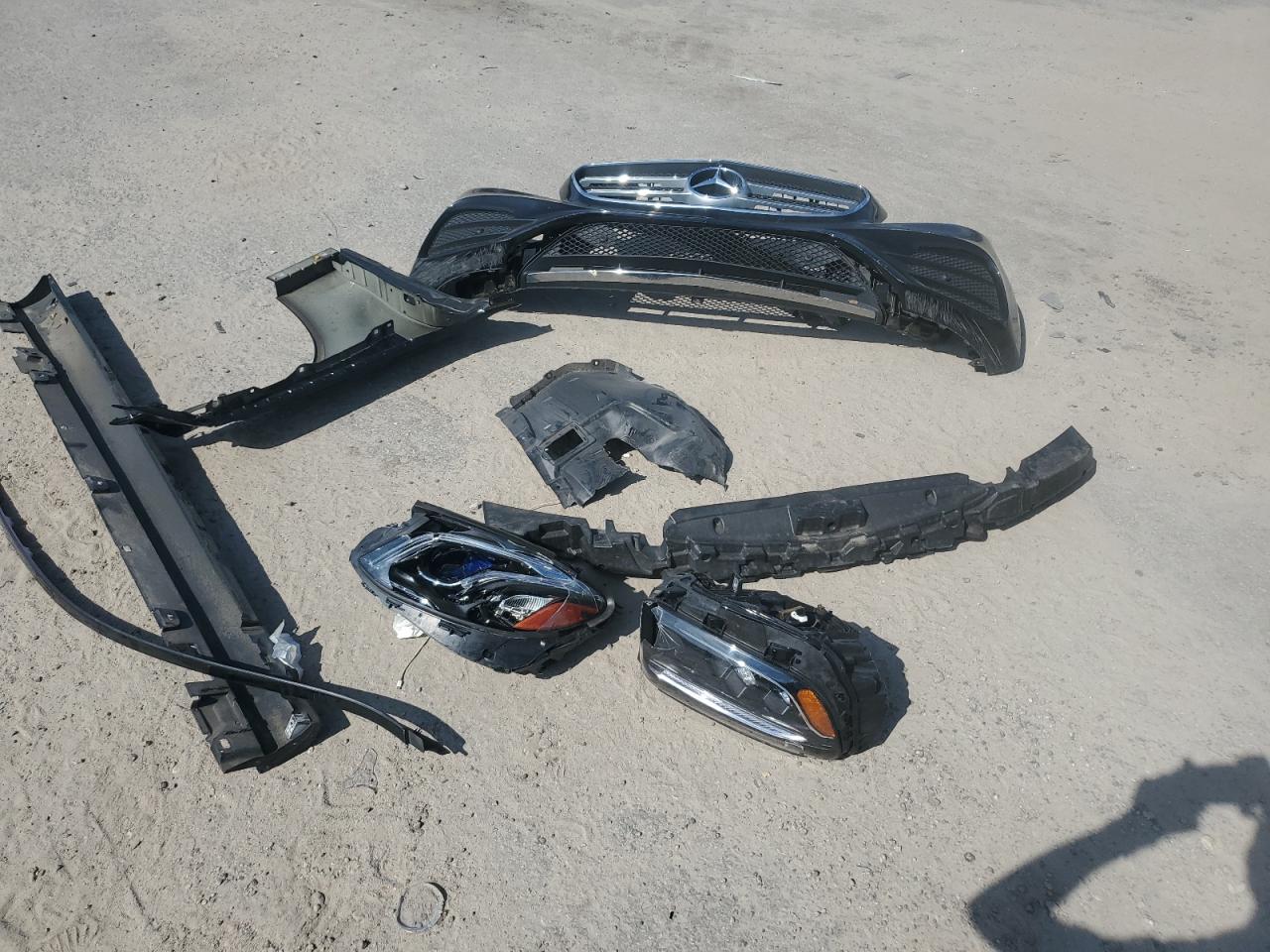 2019 Mercedes-Benz E 300 VIN: WDDZF4JB0KA509800 Lot: 69292655