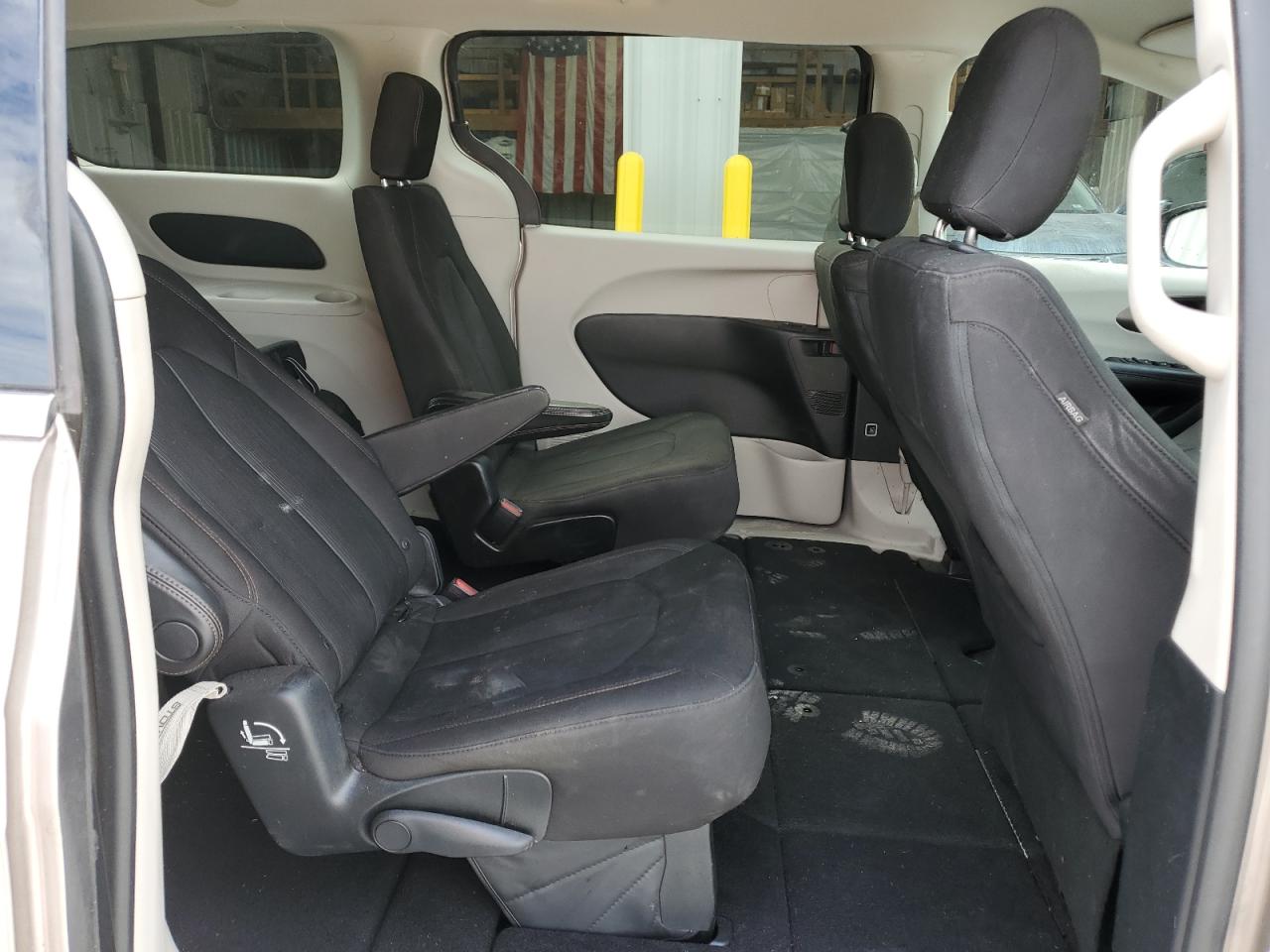 2017 Chrysler Pacifica Touring VIN: 2C4RC1DG4HR663696 Lot: 70328435