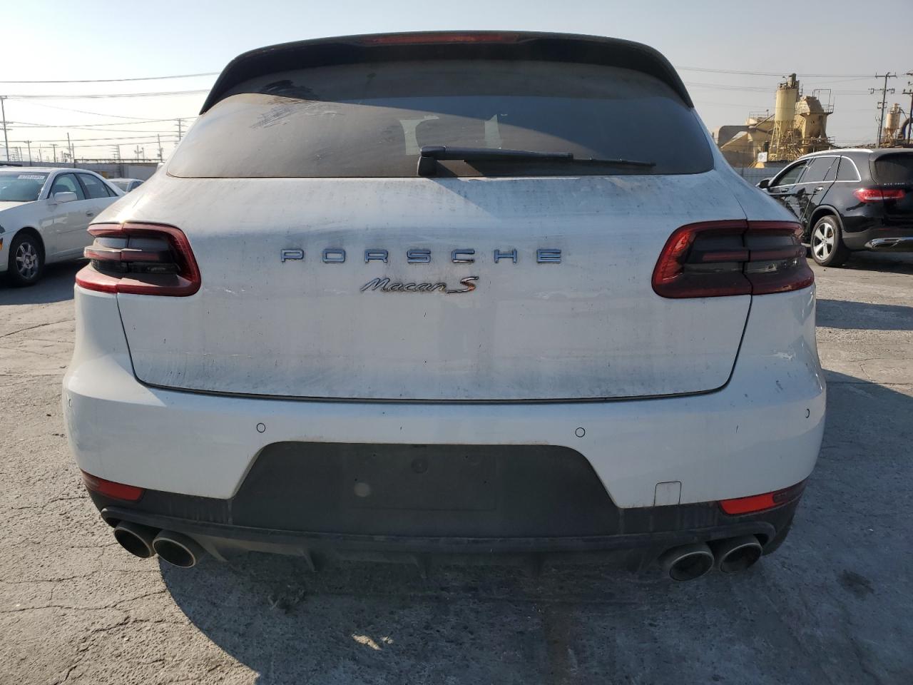 2016 Porsche Macan S VIN: WP1AB2A50GLB40142 Lot: 67625455