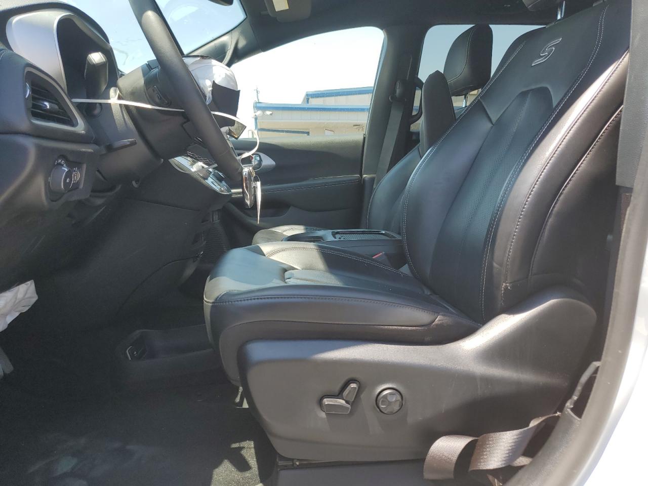 2023 Chrysler Pacifica Hybrid Touring L VIN: 2C4RC1L74PR614577 Lot: 67807125