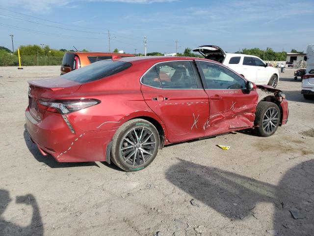  TOYOTA CAMRY 2021 Красный