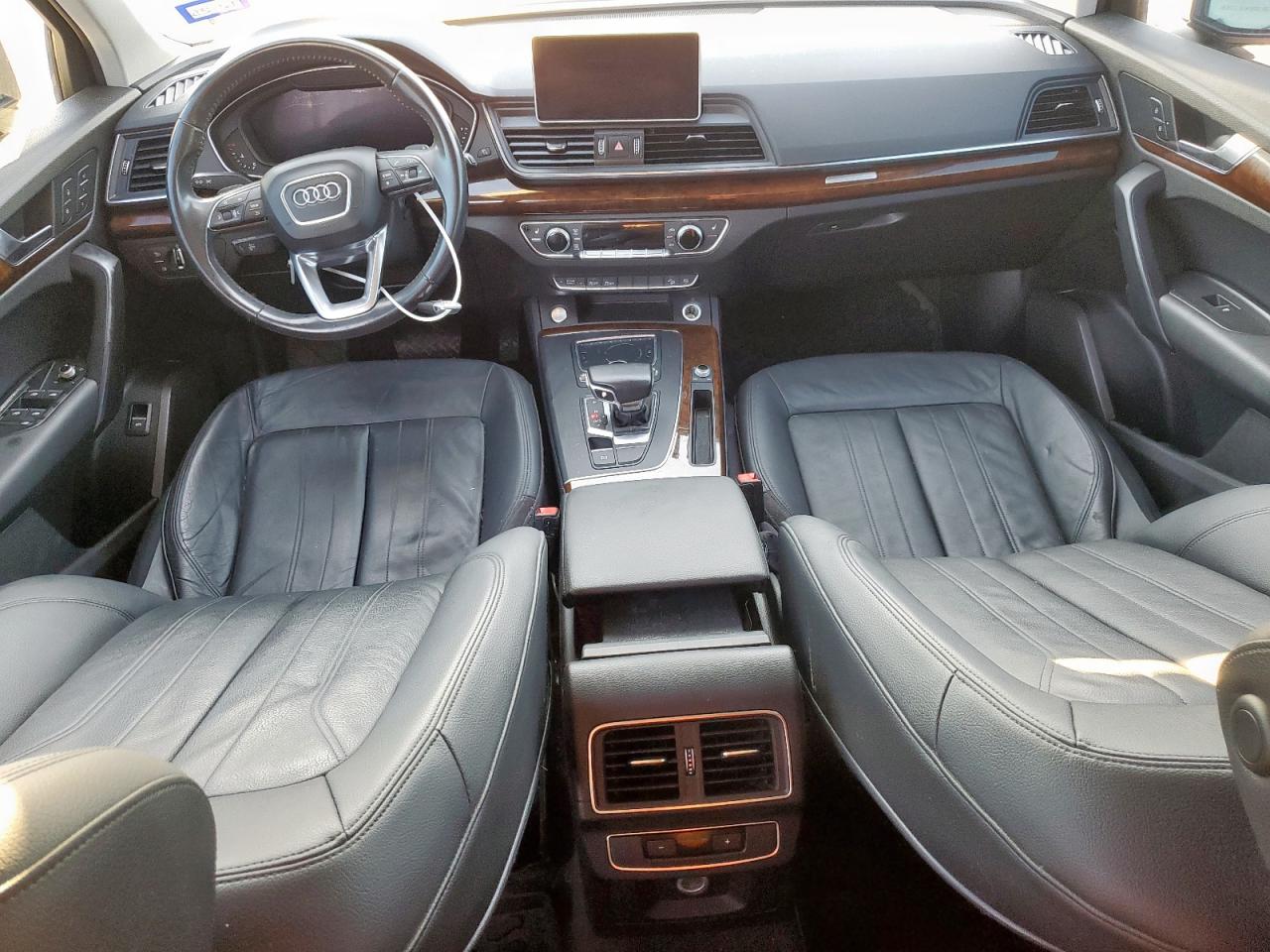 2018 Audi Q5 Premium VIN: WA1ANAFY0J2011959 Lot: 68700495