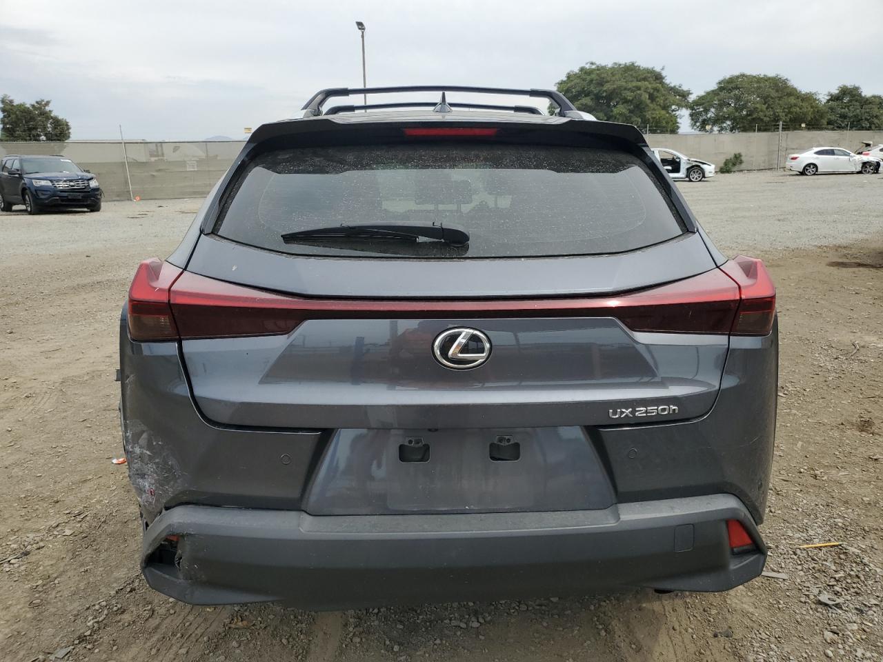 2023 Lexus Ux 250H Premium VIN: JTHP6JBH2P2144152 Lot: 70425375