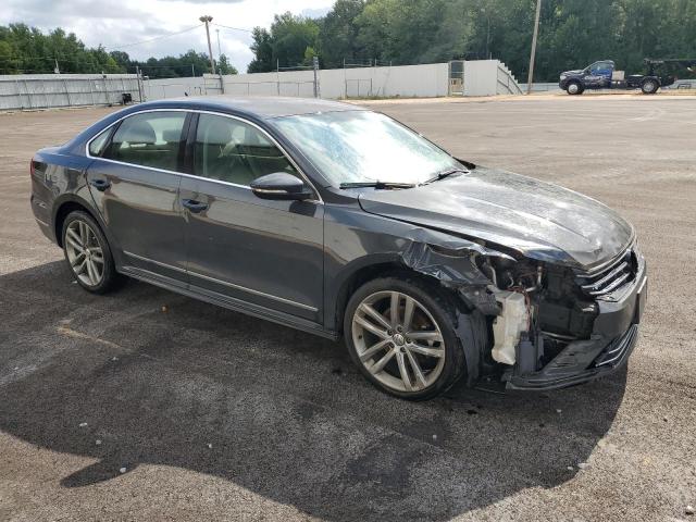  VOLKSWAGEN PASSAT 2016 Серый
