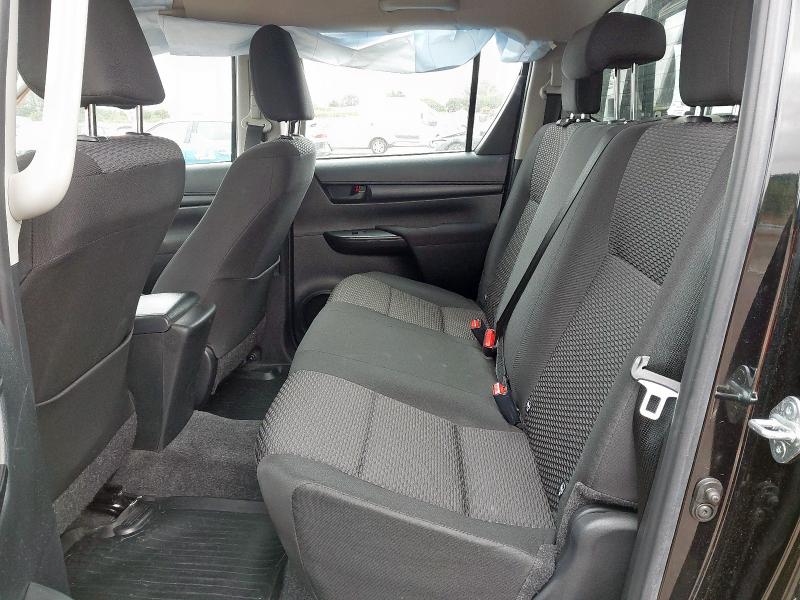 2020 TOYOTA HILUX