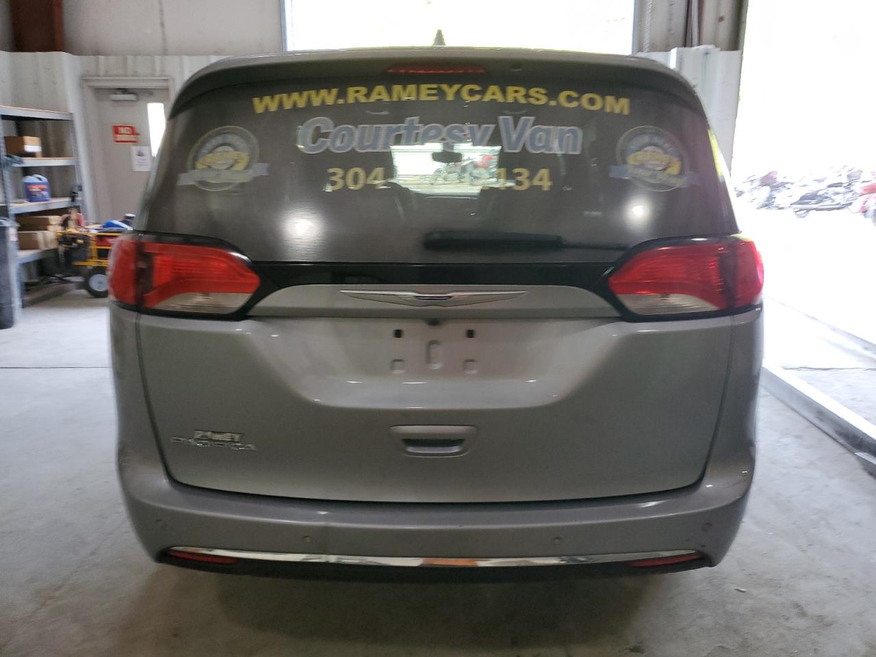 2020 Chrysler Pacifica Touring L VIN: 2C4RC1BG5LR140361 Lot: 69443595