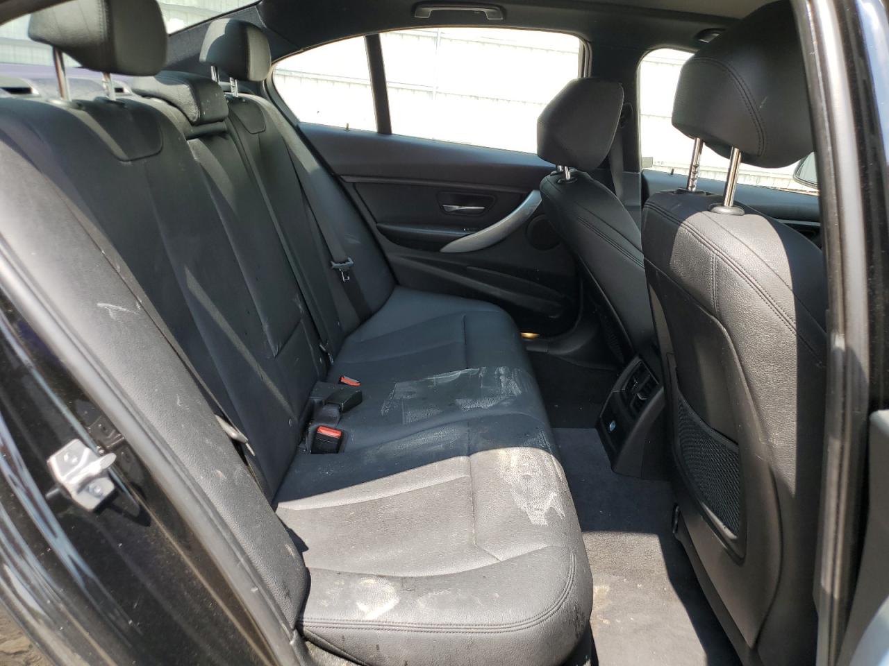 2018 BMW 320 I VIN: WBA8E1G54JNU91122 Lot: 70122125