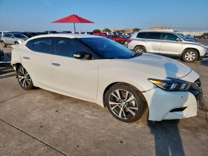  NISSAN MAXIMA 2017 Белы