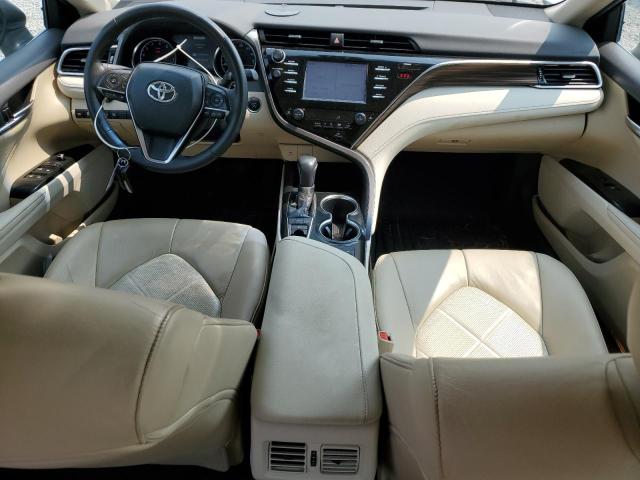  TOYOTA CAMRY 2018 Biały