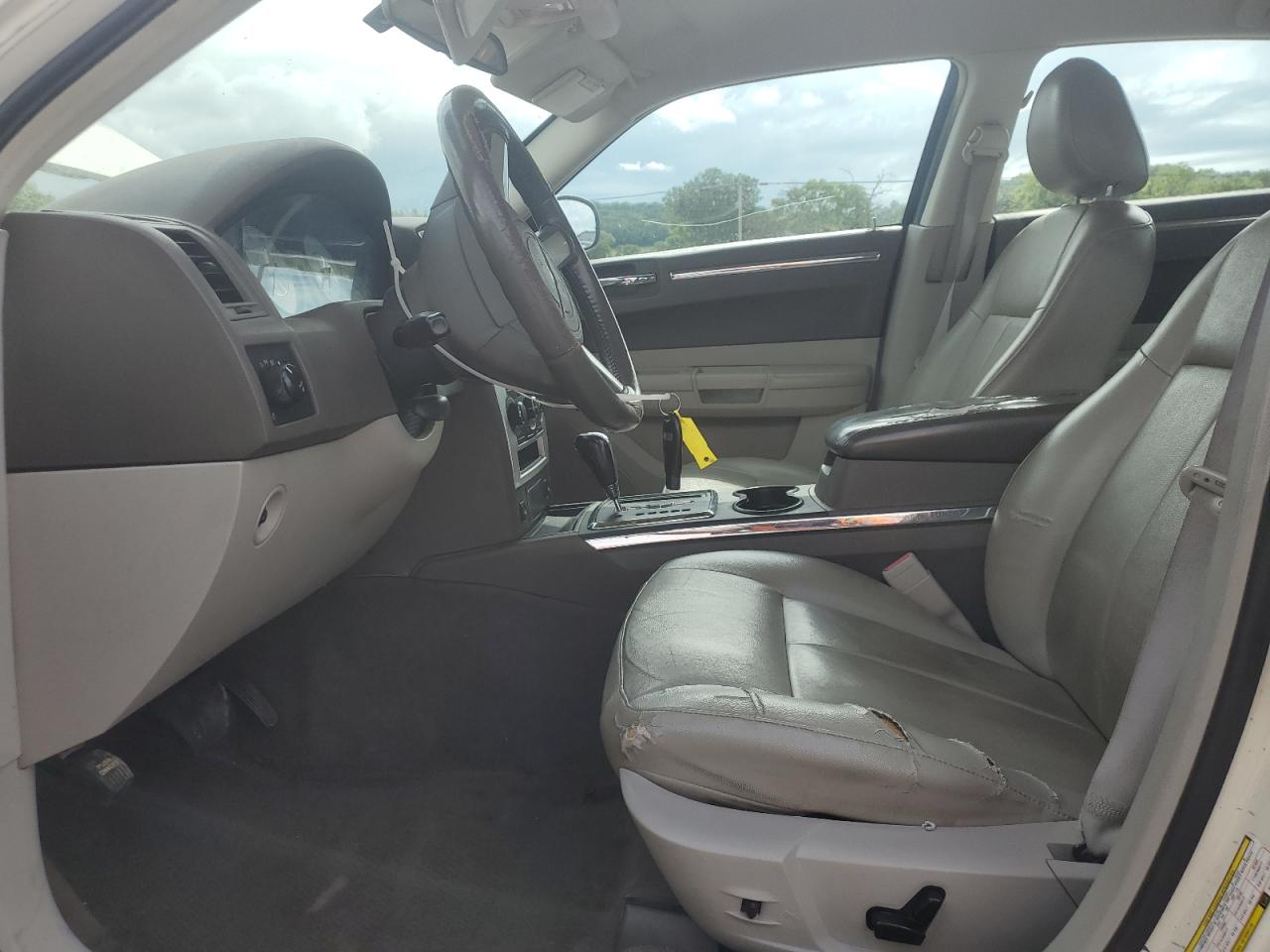 2008 Chrysler 300 Touring VIN: 2C3KA53G08H222819 Lot: 93921055