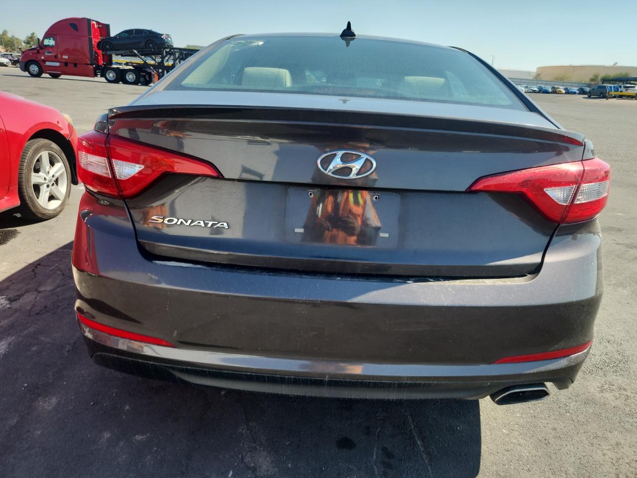 2015 Hyundai Sonata Se VIN: 5NPE24AF8FH233033 Lot: 66671525