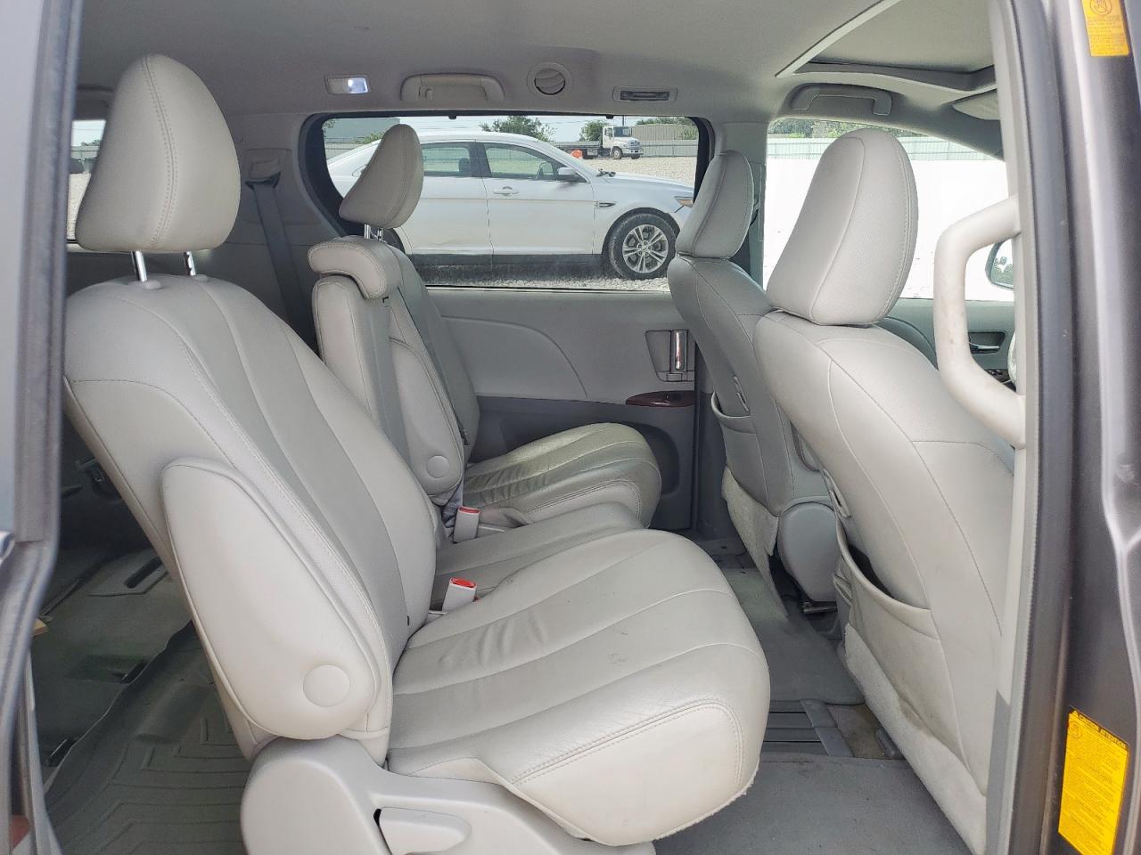 2013 Toyota Sienna Xle VIN: 5TDYK3DC2DS382554 Lot: 69782335