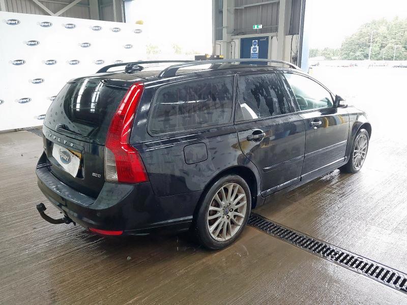 2009 VOLVO V50 SE