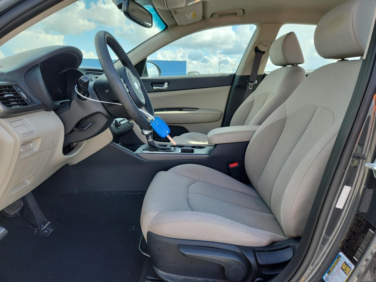 2016 Kia Optima Lx VIN: KNAGT4L31G5092524 Lot: 68892405