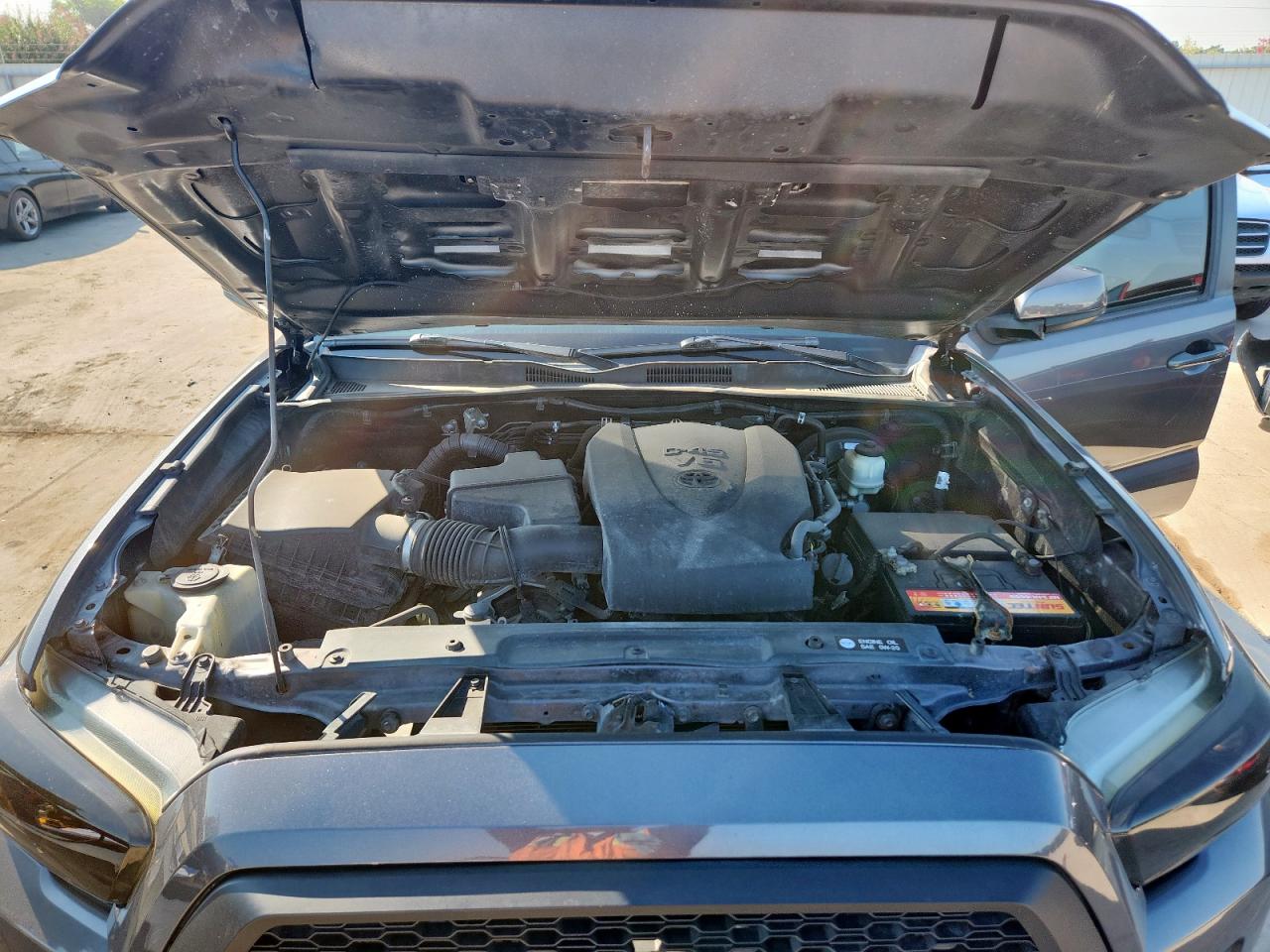 2016 Toyota Tacoma Double Cab VIN: 5TFAZ5CNXGX008221 Lot: 70040605