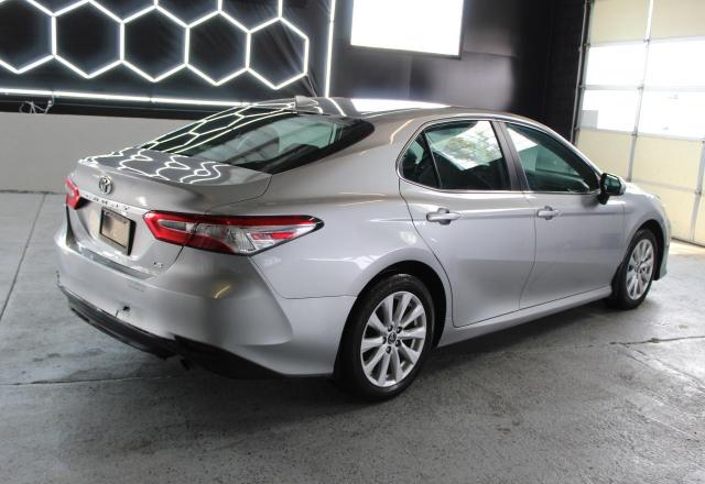  TOYOTA CAMRY 2019 Серебристый
