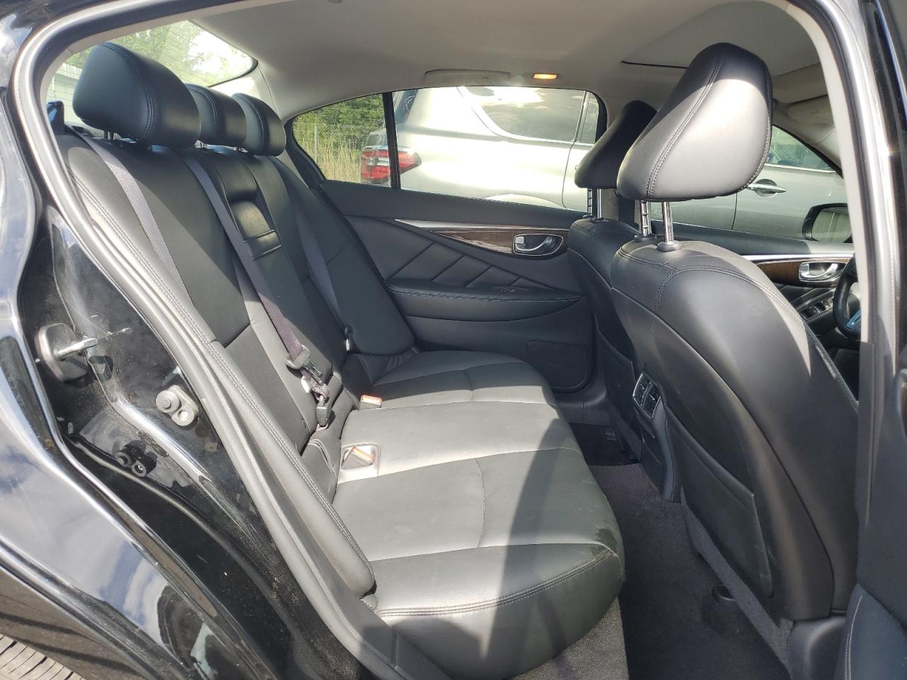 2018 Infiniti Q50 Luxe VIN: JN1EV7AR6JM610561 Lot: 70452705