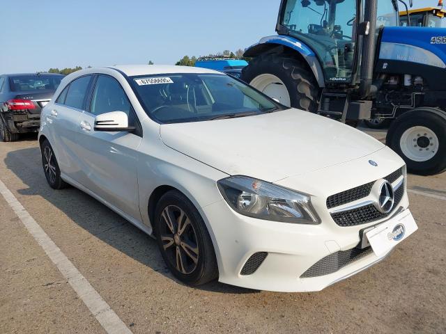 2016 MERCEDES BENZ A 180 D SE