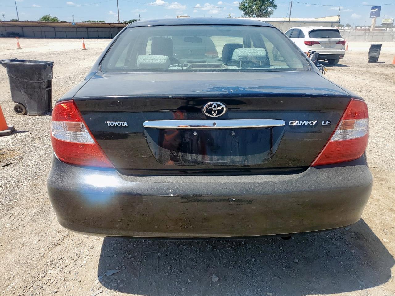 2003 Toyota Camry Le VIN: 4T1BE30K63U152225 Lot: 70928825