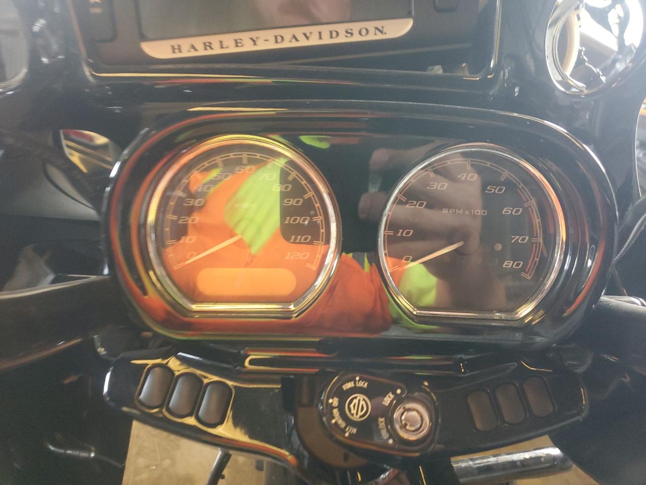 2018 Harley-Davidson Fltrxs Road Glide Special VIN: 1HD1KTC1XJB629130 Lot: 68655625