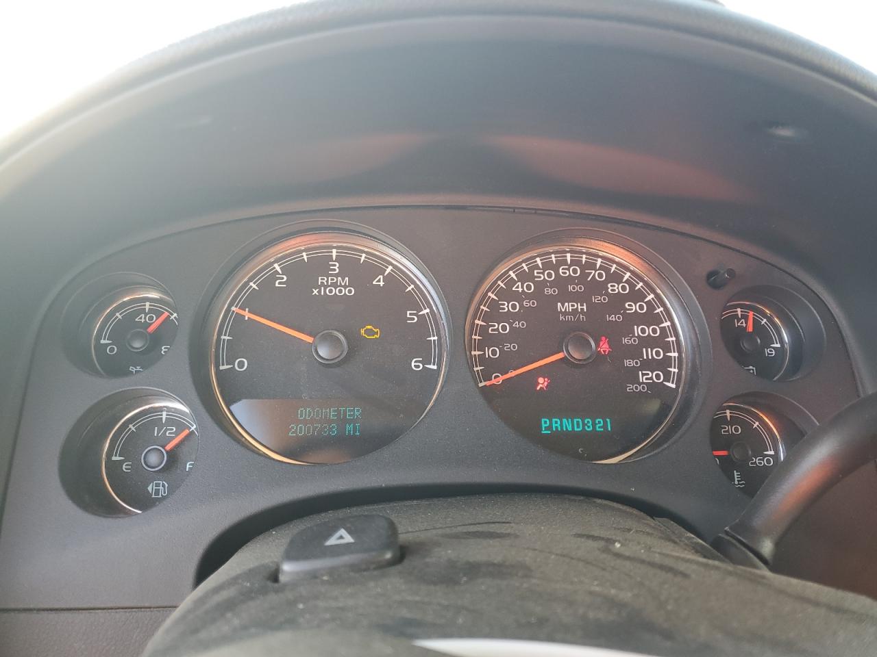 2008 Chevrolet Suburban K1500 Ls VIN: 1GNFK163X8J221940 Lot: 69537615