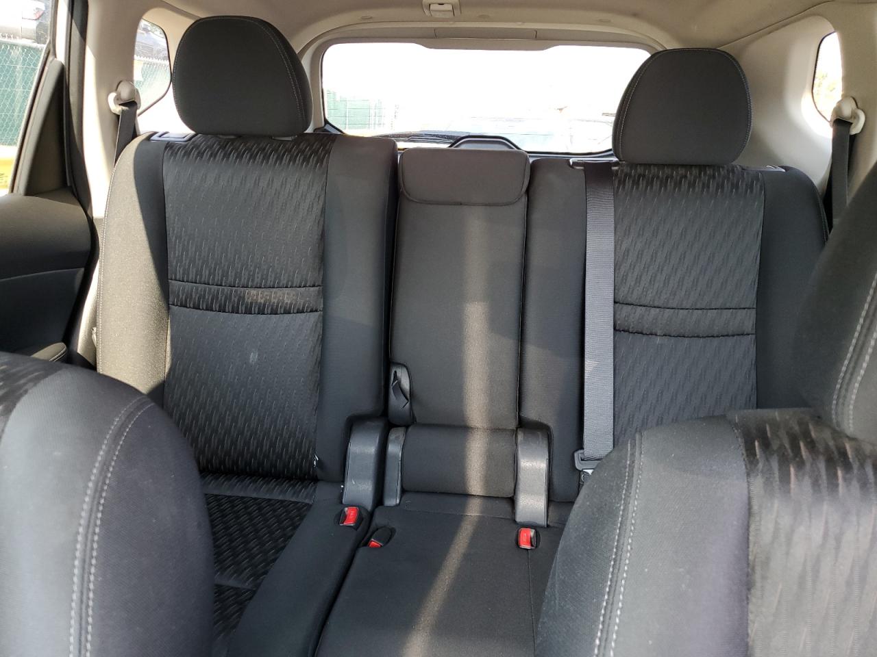 KNMAT2MV6JP528678 2018 Nissan Rogue S