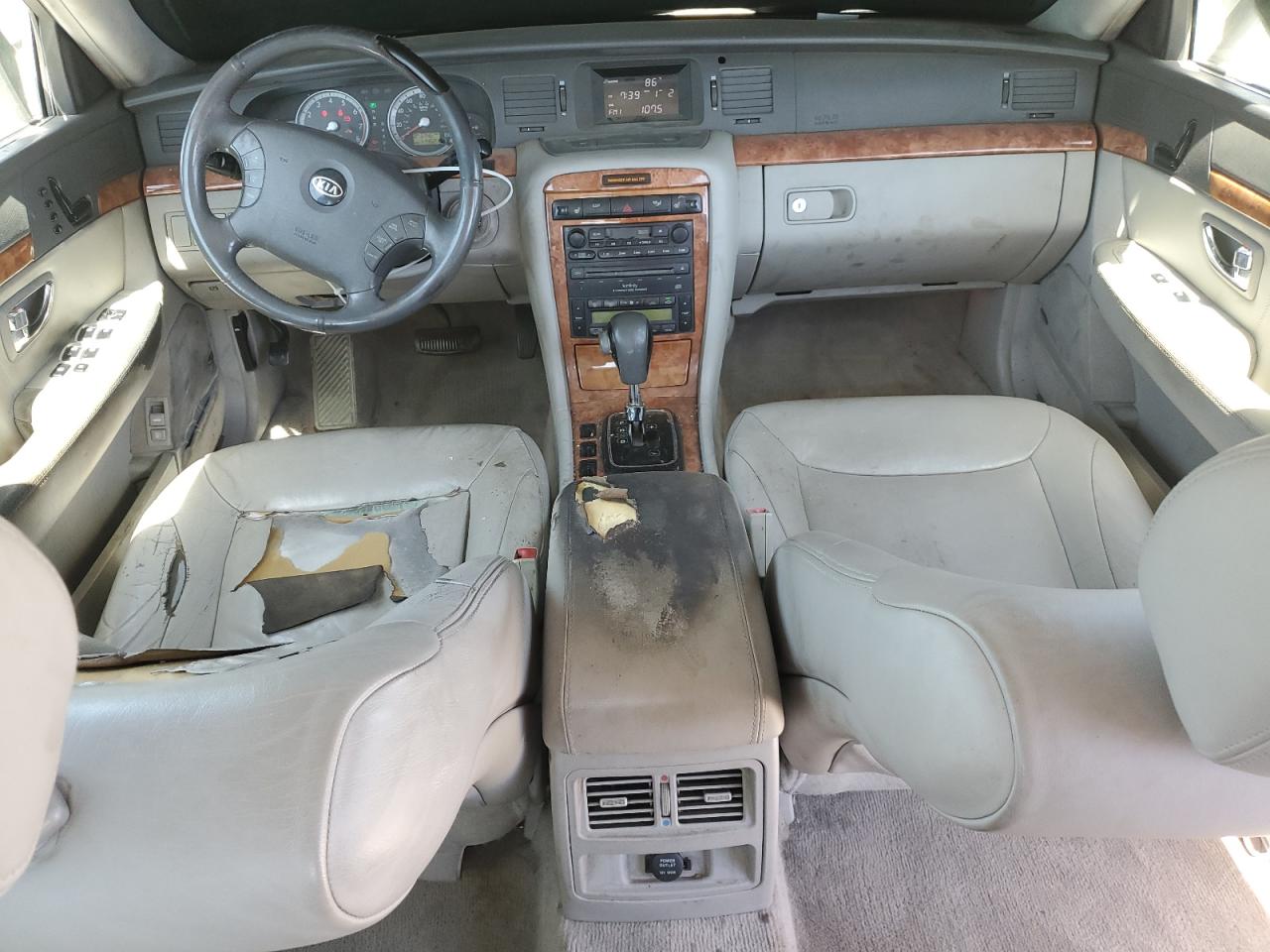 2005 Kia Amanti VIN: KNALD124X55076128 Lot: 64544515