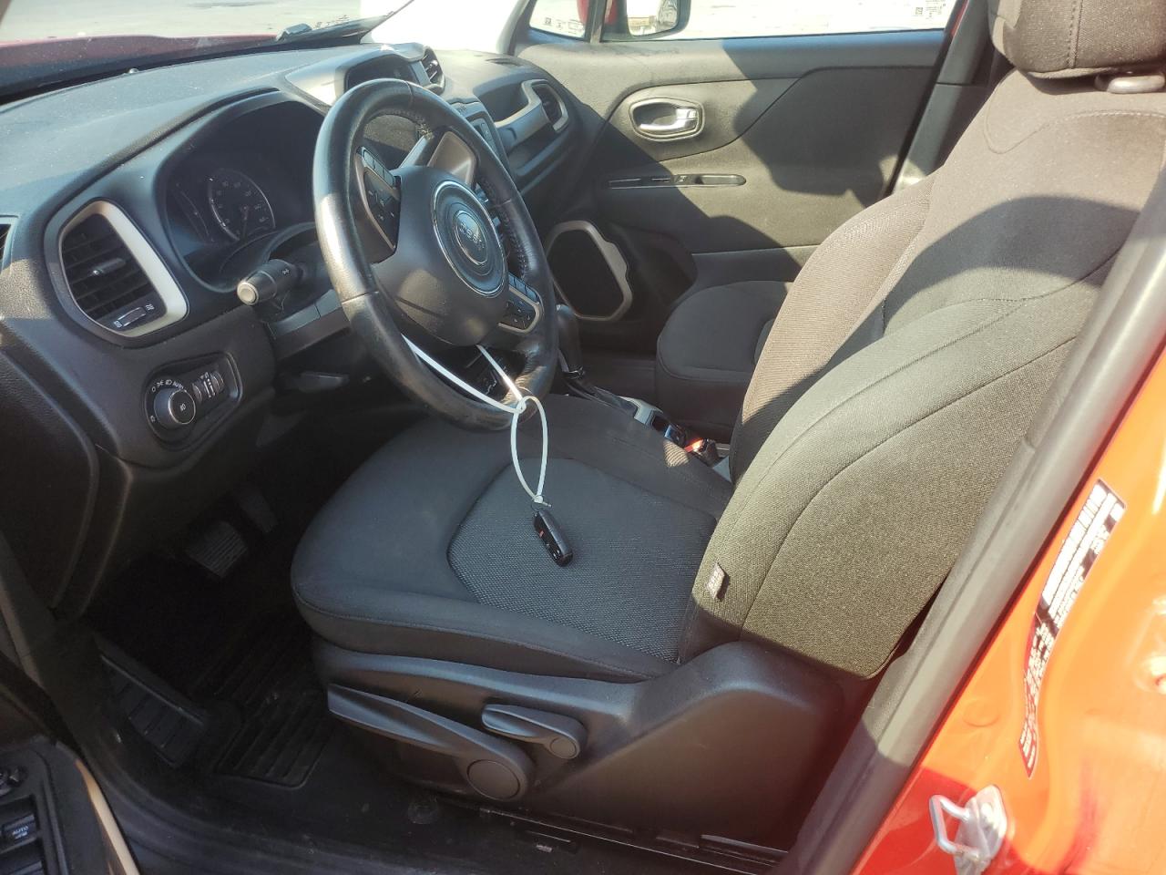 2016 Jeep Renegade Latitude VIN: ZACCJABT4GPD91892 Lot: 68811155