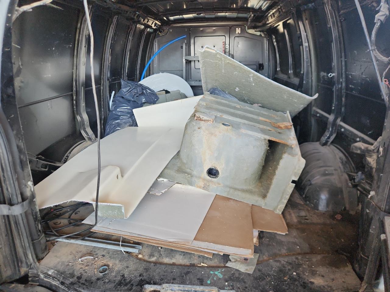 2017 Chevrolet Express G2500 VIN: 1GCWGAFF6H1163085 Lot: 69740515