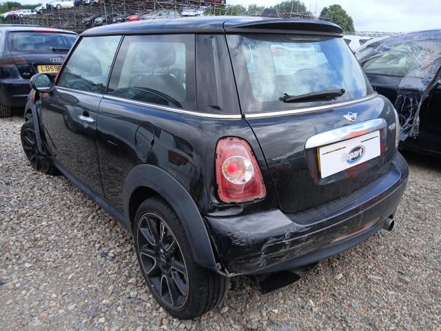 2013 MINI COOPER BAY