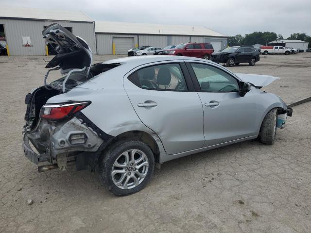  TOYOTA YARIS 2018 Szary