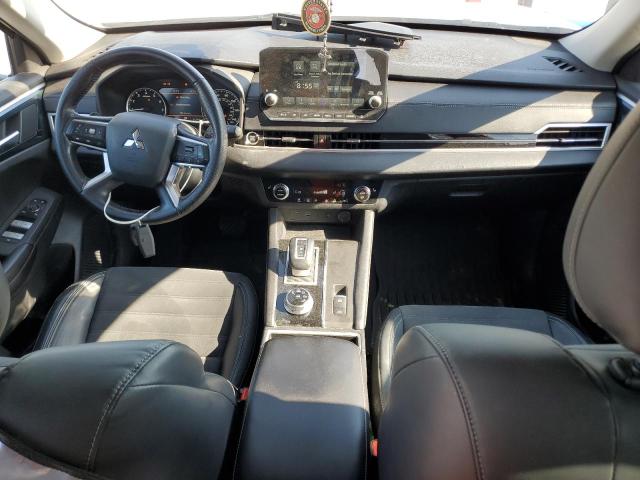  MITSUBISHI OUTLANDER 2022 Srebrny