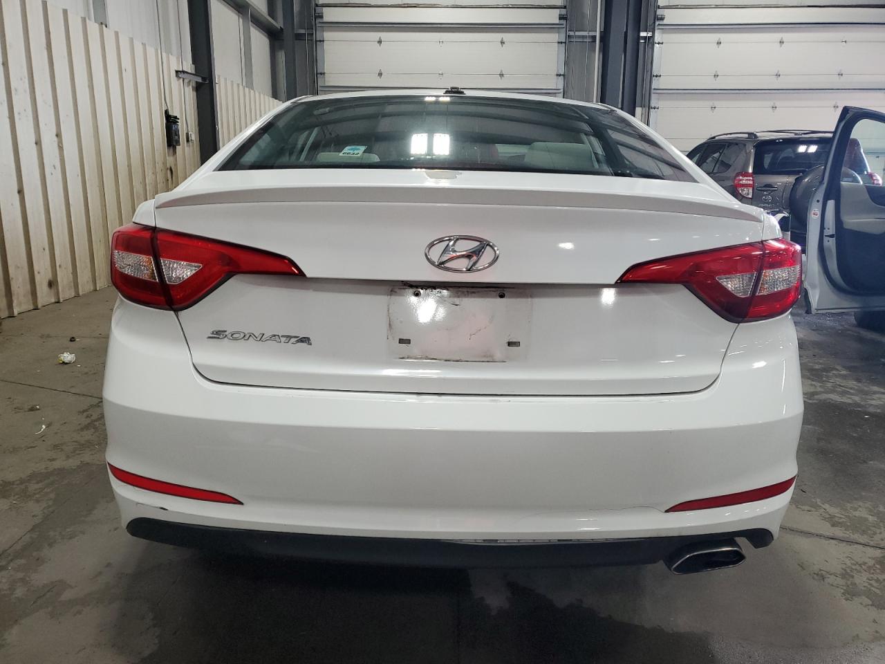 2017 Hyundai Sonata Se VIN: 5NPE24AF1HH447137 Lot: 70161425