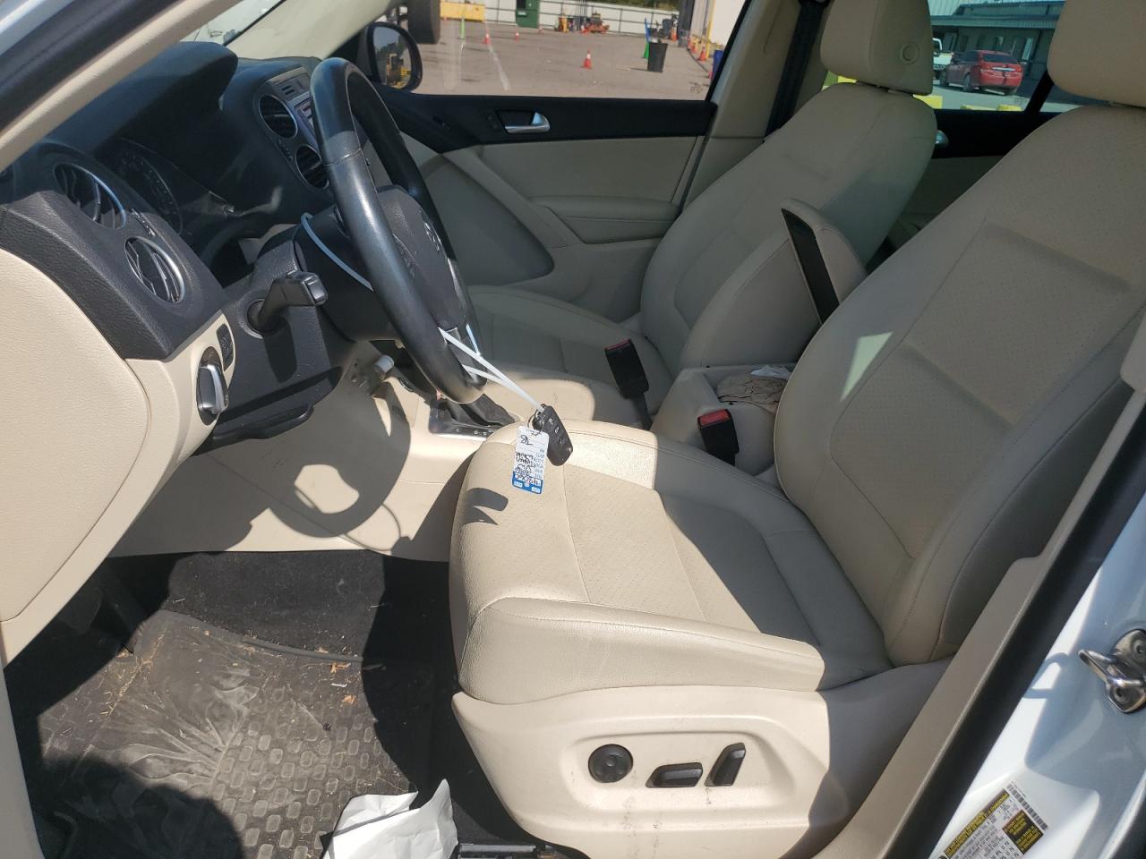 2016 Volkswagen Tiguan S VIN: WVGAV7AXXGW509235 Lot: 68384865